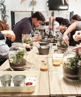 Elèves en cours de création à l'atelier