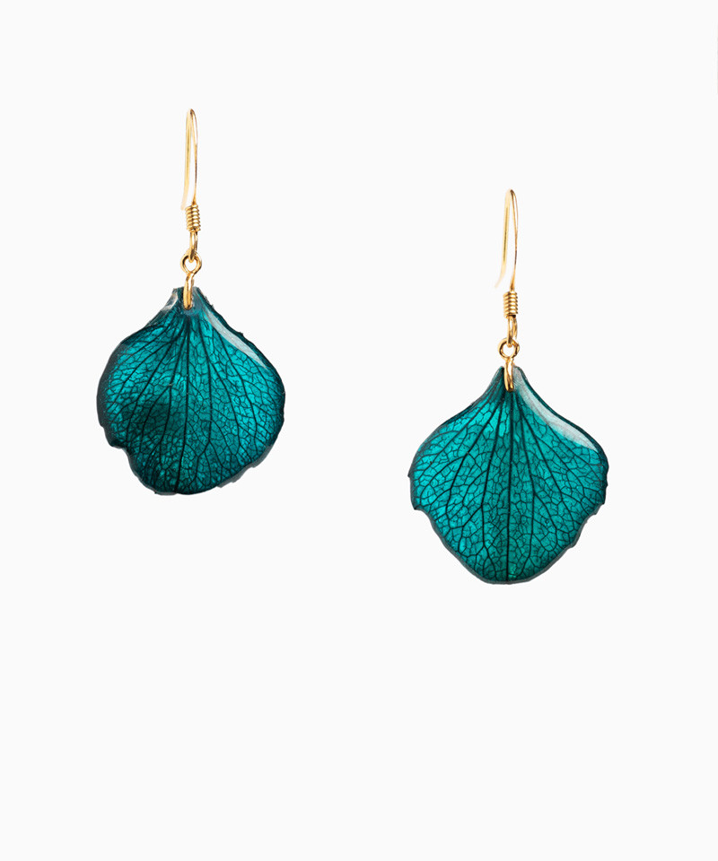 Boucles d'oreilles pétales d'hortensia bleu pétrole Boucles d'oreilles pétales d'hortensia bleu pétrole