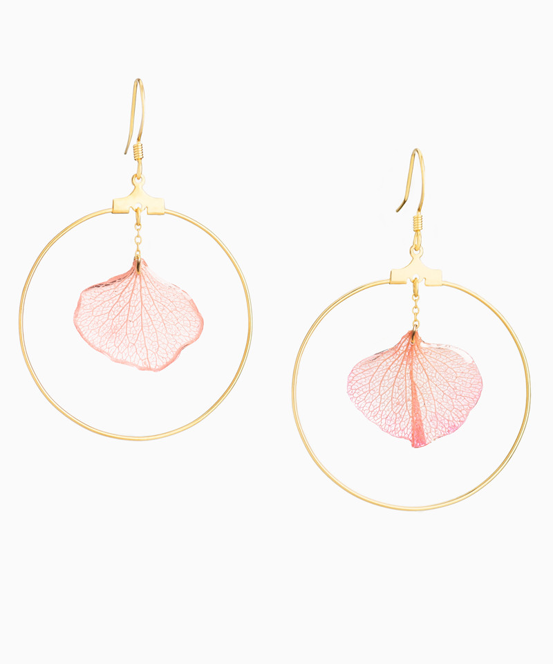 Créoles pétales d'hortensia rose clair Créoles pétales d'hortensia rose clair